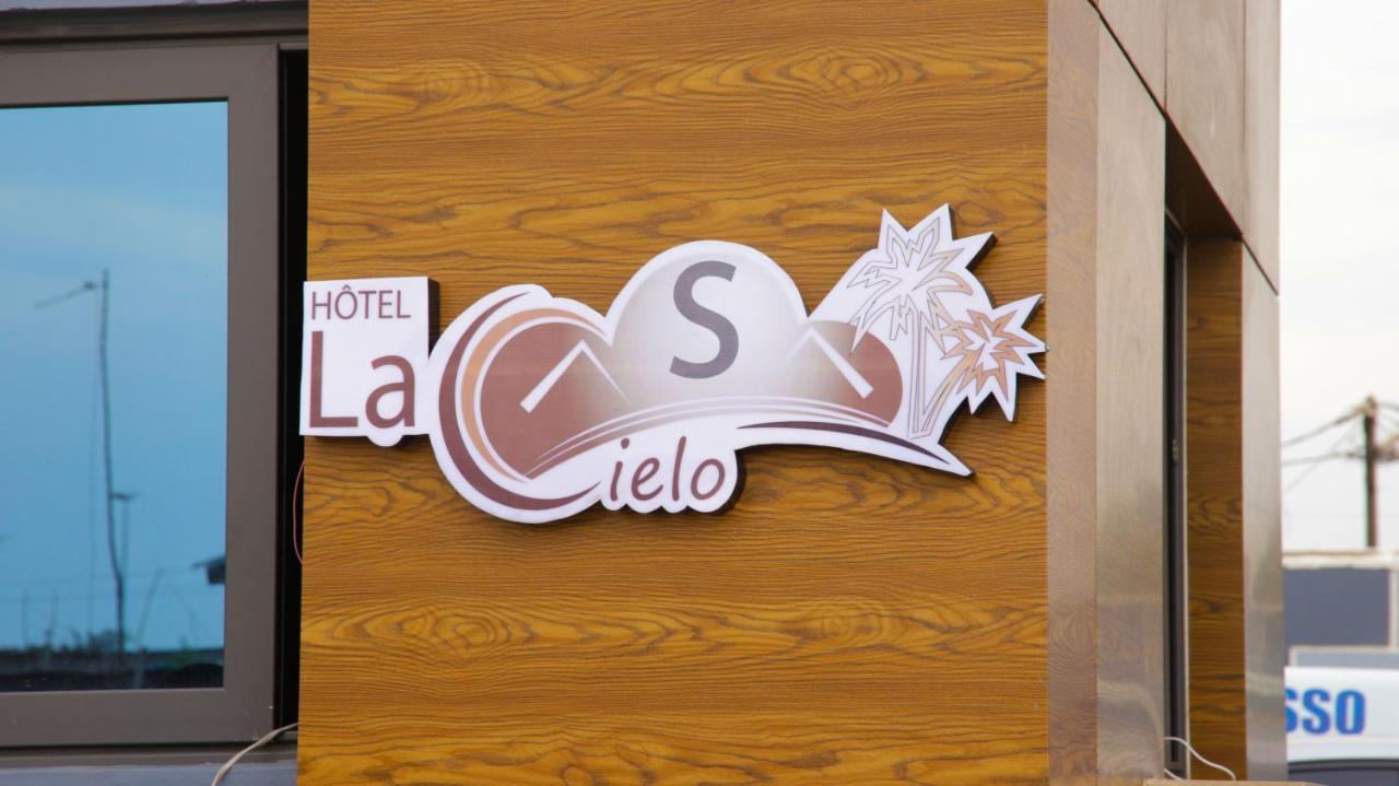 Hotel La Casa Cielo Котону Екстер'єр фото